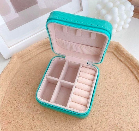 Mini portable jewellery leather organizer